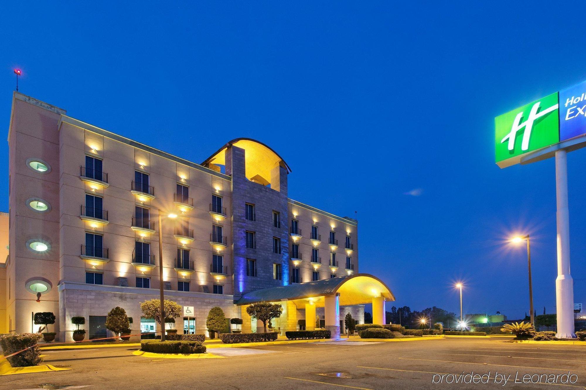 Holiday Inn Express Silao-Aeropuerto Bajio, An Ihg Hotel Exterior foto